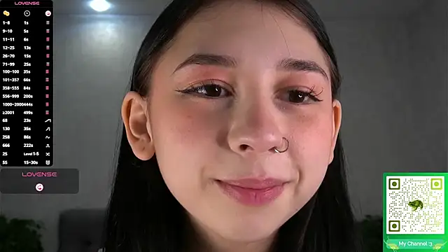 Snapshot of AislyEmbury chatting on November 25, 4:45 am AislyEmbury online show from November 25, 4:45 am