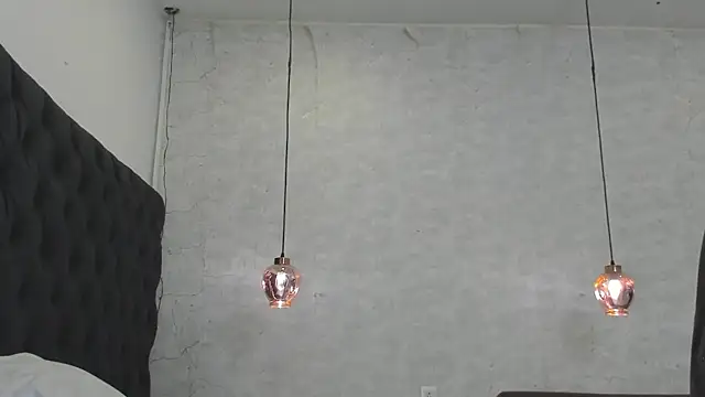 Ian Castillo  online show from February 12, 11:18 am