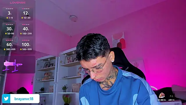 Ian Castillo  online show from September 24, 11:13 am