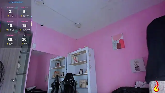 Ian Castillo  online show from November 1, 11:12 am