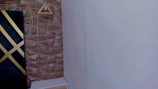 Ian Castillo  online show from March 12, 11:16 am