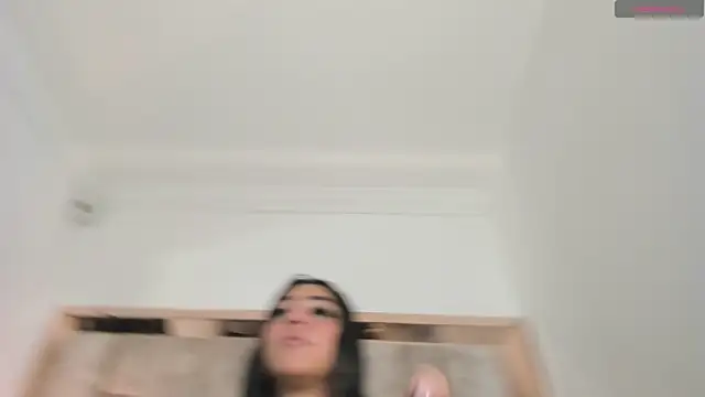 Oliviaa Evans online show from March 12, 1:51 pm