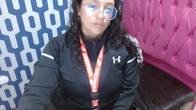 sarax ximena online show from March 6, 9:20 pm