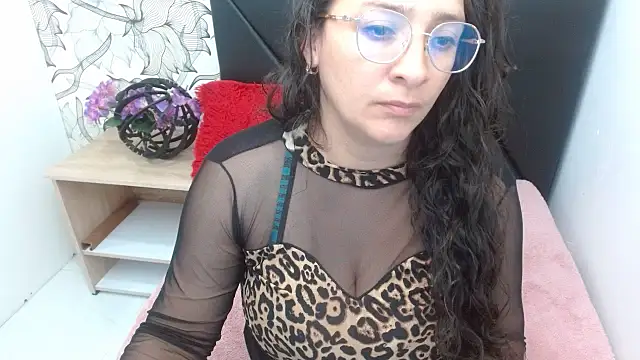 sarax ximena online show from April 30, 6:09 am