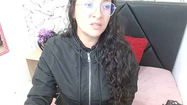 Snapshot of sarax_ximena chatting on July 1, 4:07 pm sarax ximena online show from July 1, 4:07 pm