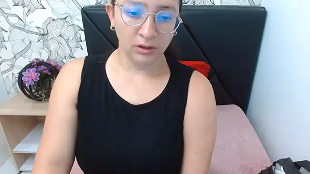 Snapshot of sarax_ximena chatting on August 3, 3:38 pm sarax ximena online show from August 3, 3:38 pm
