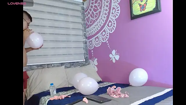 AntonellaAndNoah online show from January 9, 10:55 pm