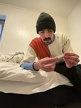 wolfwhite95 online show from March 15, 11:49 am