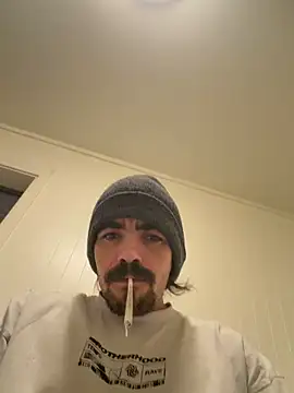 wolfwhite95 online show from March 17, 10:57 pm