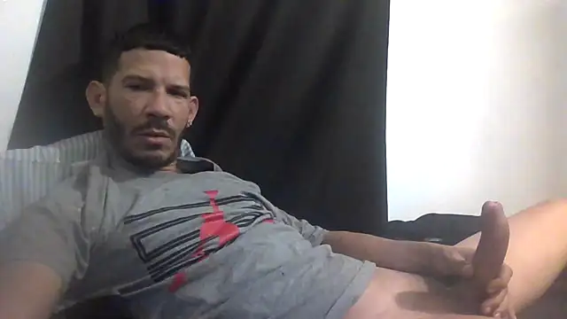 Snapshot of Chico_Bellaco chatting on February 26, 1:08 pm Chico Bellaco online show from February 26, 1:08 pm