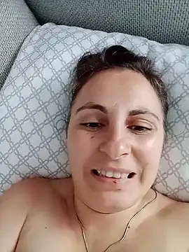ShelaDiass online show from June 28, 5:24 am