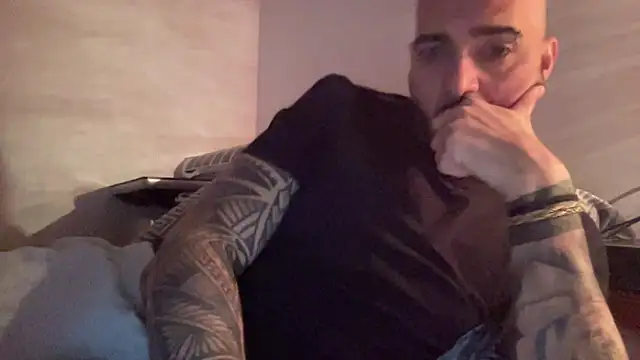 alessandromori91 online show from December 22, 10:18 pm