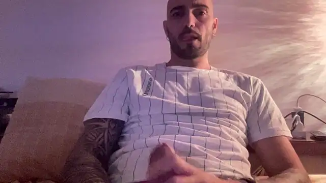 alessandromori91 online show from February 20, 9:37 pm