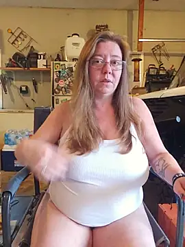 MsShelby40 online show from June 10, 10:30 pm