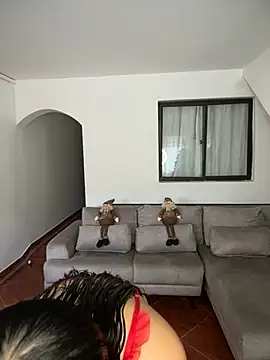 Snapshot of MollySanders___ chatting on December 12, 8:10 pm MollySanders online show from December 12, 8:10 pm