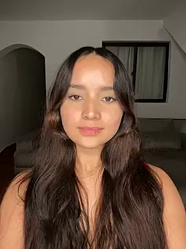 Snapshot of MollySanders___ chatting on December 13, 2:21 am MollySanders online show from December 13, 2:21 am