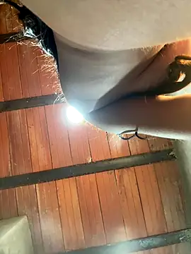 Snapshot of MollySanders___ chatting on October 31, 12:11 am MollySanders online show from October 31, 12:11 am