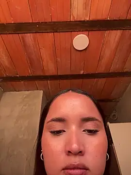MollySanders    online show from June 21, 9:17 pm