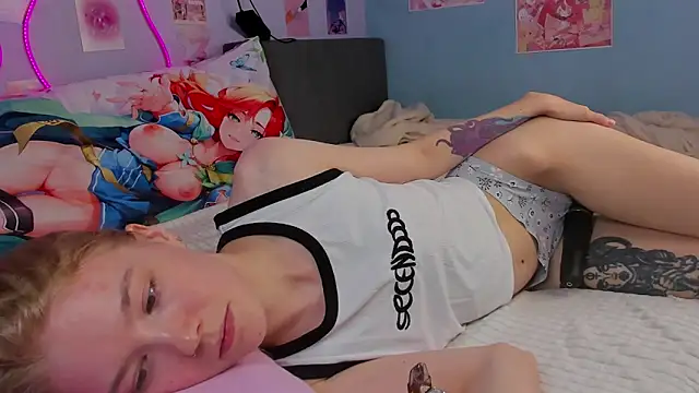 Snapshot of VelvetAnna chatting on December 12, 3:37 pm VelvetAnna online show from December 12, 3:37 pm