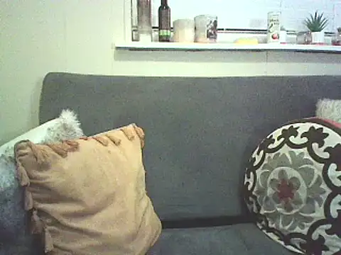 Snapshot of Big-Tits-McGee chatting on December 5, 5:37 am Big-Tits-McGee online show from December 5, 5:37 am