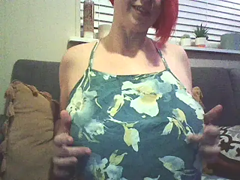 Snapshot of Big-Tits-McGee chatting on December 11, 5:00 am Big-Tits-McGee online show from December 11, 5:00 am