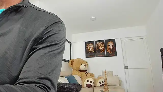 Snapshot of smit_hot_sr chatting on December 29, 4:59 am smit hot sr online show from December 29, 4:59 am