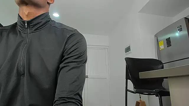 Snapshot of smit_hot_sr chatting on February 8, 2:58 am smit hot sr online show from February 8, 2:58 am