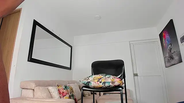 Snapshot of smit_hot_sr chatting on March 8, 2:12 am smit hot sr online show from March 8, 2:12 am