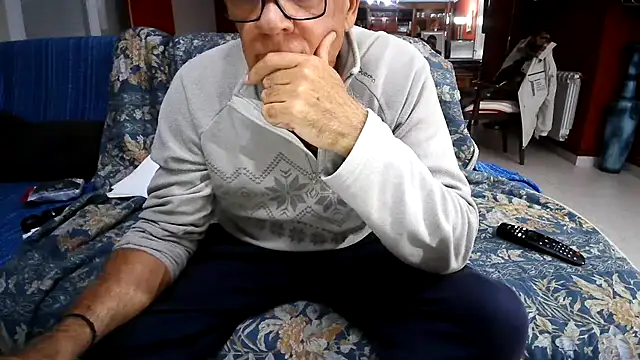 maduroguapo online show from November 10, 9:47 pm