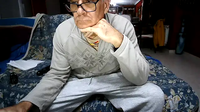 maduroguapo online show from February 10, 9:30 pm