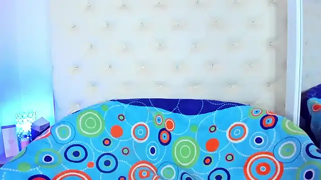 sophie pariss online show from February 7, 3:23 am