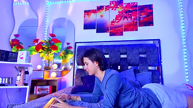 Alex and Fabian online show from October 13, 8:42 pm