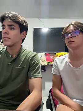 Snapshot of Alex_and_Fabian chatting on May 16, 4:42 am Alex and Fabian online show from May 16, 4:42 am