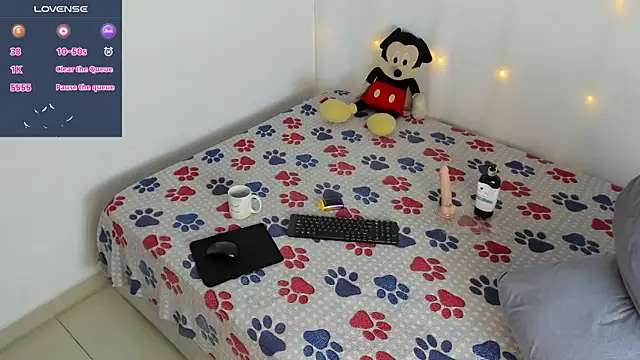 Benjamin Buster online show from December 23, 1:18 am