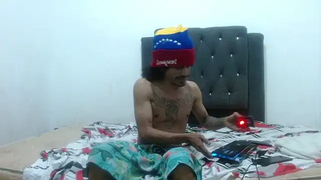 damian bottom bigcock online show from February 17, 3:36 am