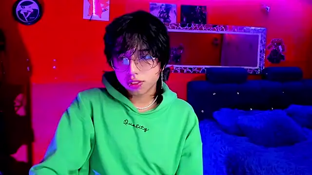 Snapshot of AnggelONfiree chatting on January 21, 5:05 am AnggelONfiree online show from January 21, 5:05 am