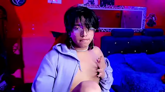 Snapshot of AnggelONfiree chatting on January 23, 6:17 am AnggelONfiree online show from January 23, 6:17 am