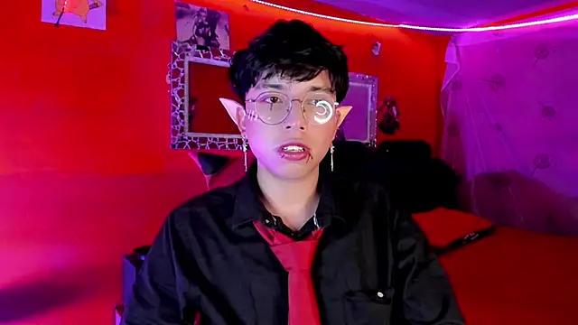 Snapshot of AnggelONfiree chatting on October 5, 4:11 am AnggelONfiree online show from October 5, 4:11 am