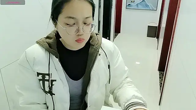 luoxuwen online show from December 5, 3:04 am