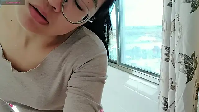 luoxuwen online show from December 15, 5:13 am