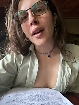 isadelasestrellas online show from February 12, 3:40 pm