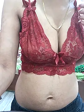 Snapshot of priya_sharma02 chatting on March 12, 12:36 pm priya sharma02 online show from March 12, 12:36 pm