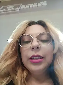 madelaine- online show from May 3, 6:58 pm