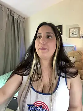 valentina jonnes1 online show from December 12, 3:10 am