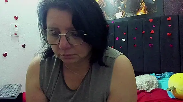 Evaaross 2345 online show from June 15, 2:52 pm