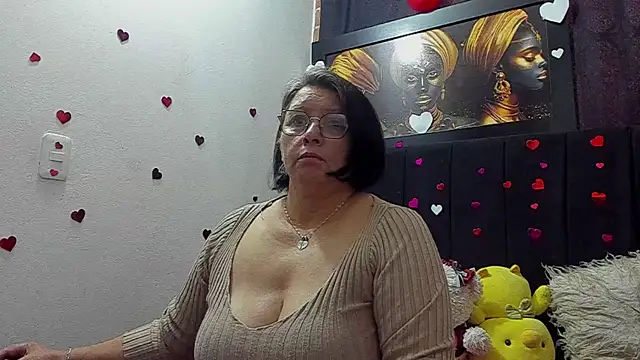 Evaaross 2345 online show from August 2, 2:26 pm