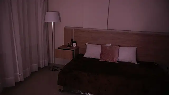 AliceShazaham  online show from February 16, 9:04 am