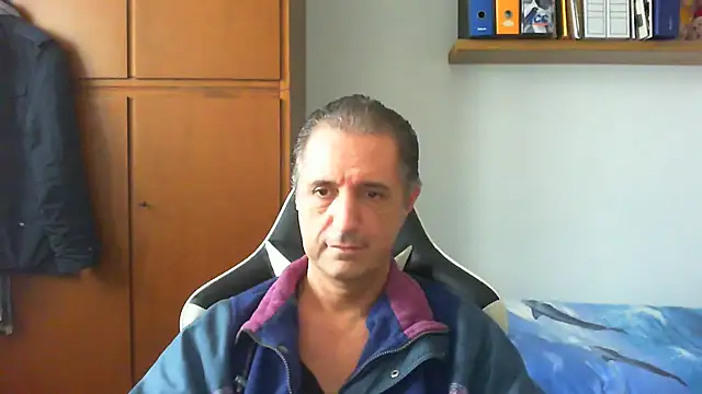 Snapshot of lliuk70mi chatting on January 30, 12:59 pm lliuk70mi online show from January 30, 12:59 pm