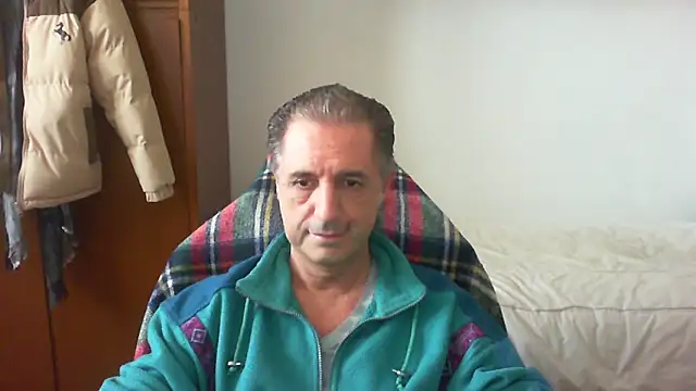 Snapshot of lliuk70mi chatting on March 28, 2:16 pm lliuk70mi online show from March 28, 2:16 pm