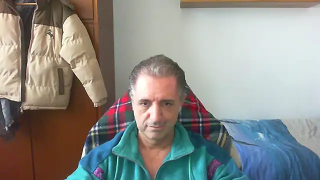 Snapshot of lliuk70mi chatting on March 30, 1:23 pm lliuk70mi online show from March 30, 1:23 pm